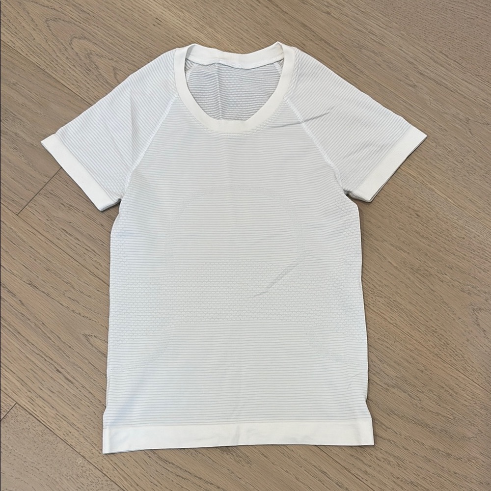 White Short Sleeve T-Shirt (Lululemon)